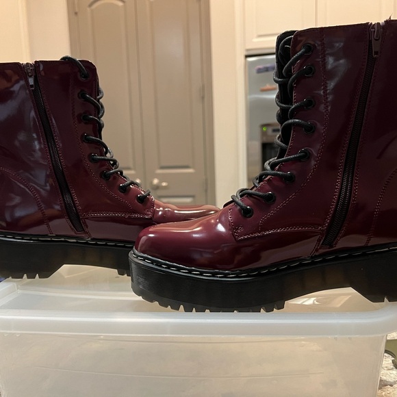 Union bay waterproof ankle boots. - Picture 2 of 6